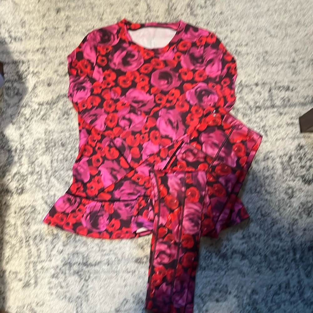 Kate Spade workout set rose print red pink black size small